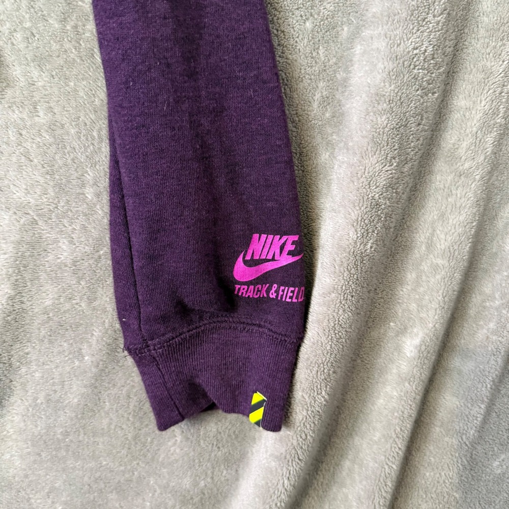 Nike Track & Field Purple Cropped Sweatshirt‎ Cozy Fleece Pullover Boxy Size M - Picture 12 of 13